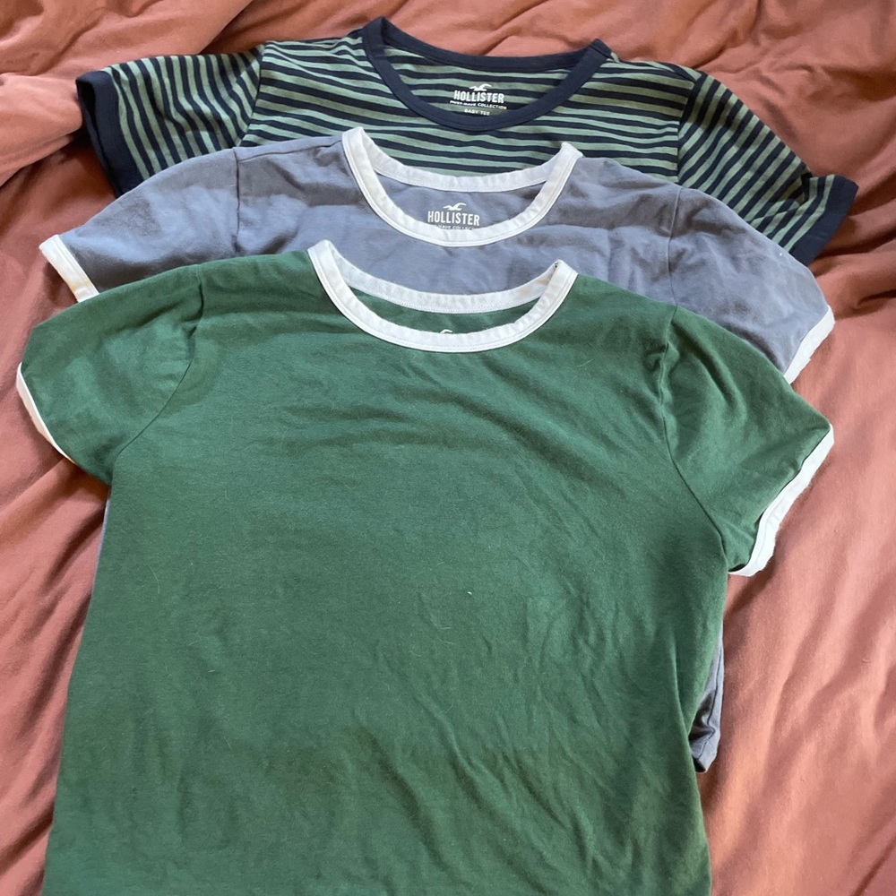 Hollister must have collection baby tee super soft and comfy. Size Large